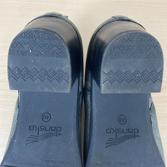 Dansko Harlene Distressed Grey Leather Heeled Bootie Size 40 - Picture 8 of 9